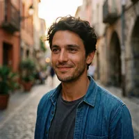 Loïc, 24 ans, Perpignan — ancien puceau dépucelé au tel par Mathilde
